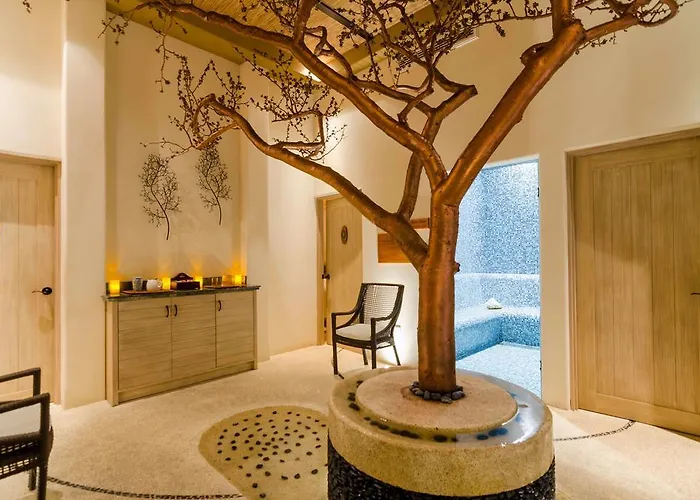 Villa Ventanas & Residences *