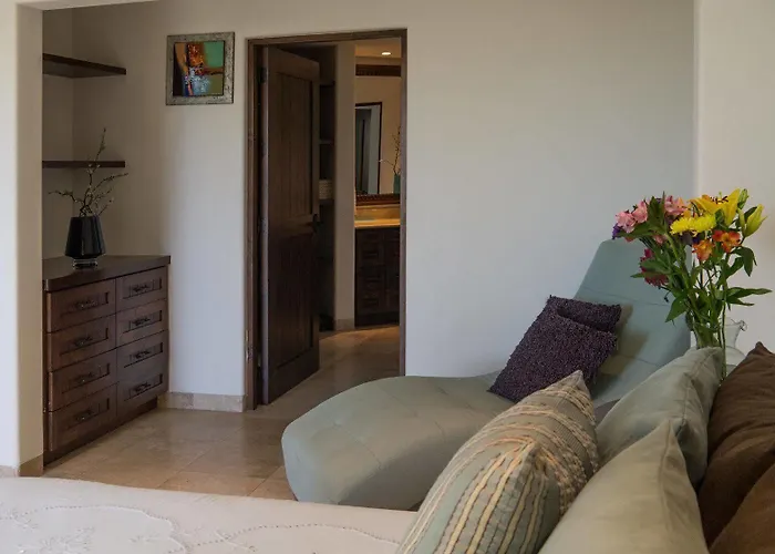 Villa Ventanas & Residences *