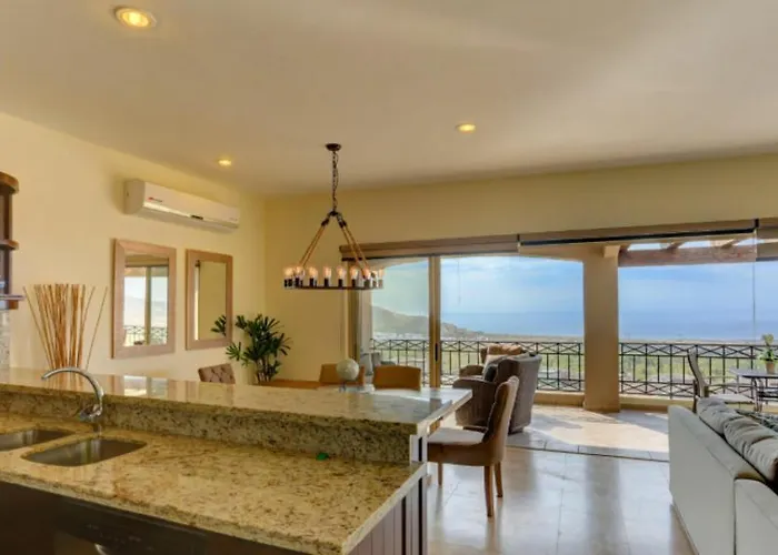 Ventanas & Residences Cabo San Lucas